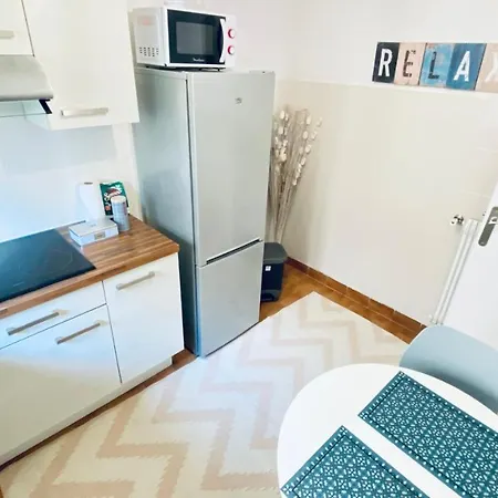 Le Chataignier Modern Center Parking Garden Lägenhet