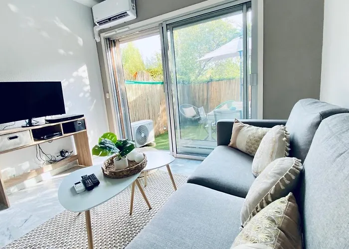 Апартаменти Le Chataignier Modern Center Parking Garden Антіб