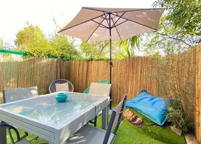 Le Chataignier Modern Center Parking Garden Lägenhet *