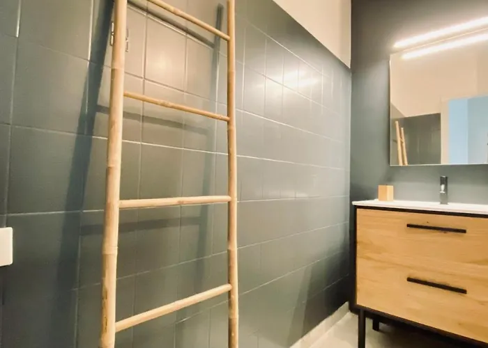 Апартаменти Le Chataignier Modern Center Parking Garden